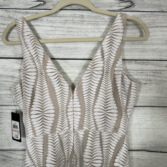 NWT GUESS Embroidered Mesh Sleeveless Sheath Dress Nude White Sz 2 - Picture 10 of 15